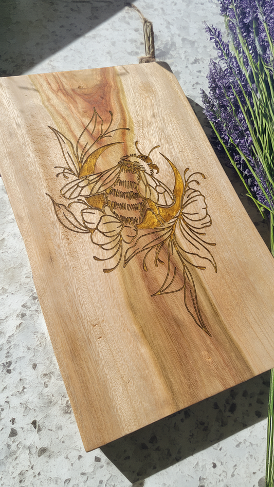 Golden Bee Engraved Camphor Laurel Board