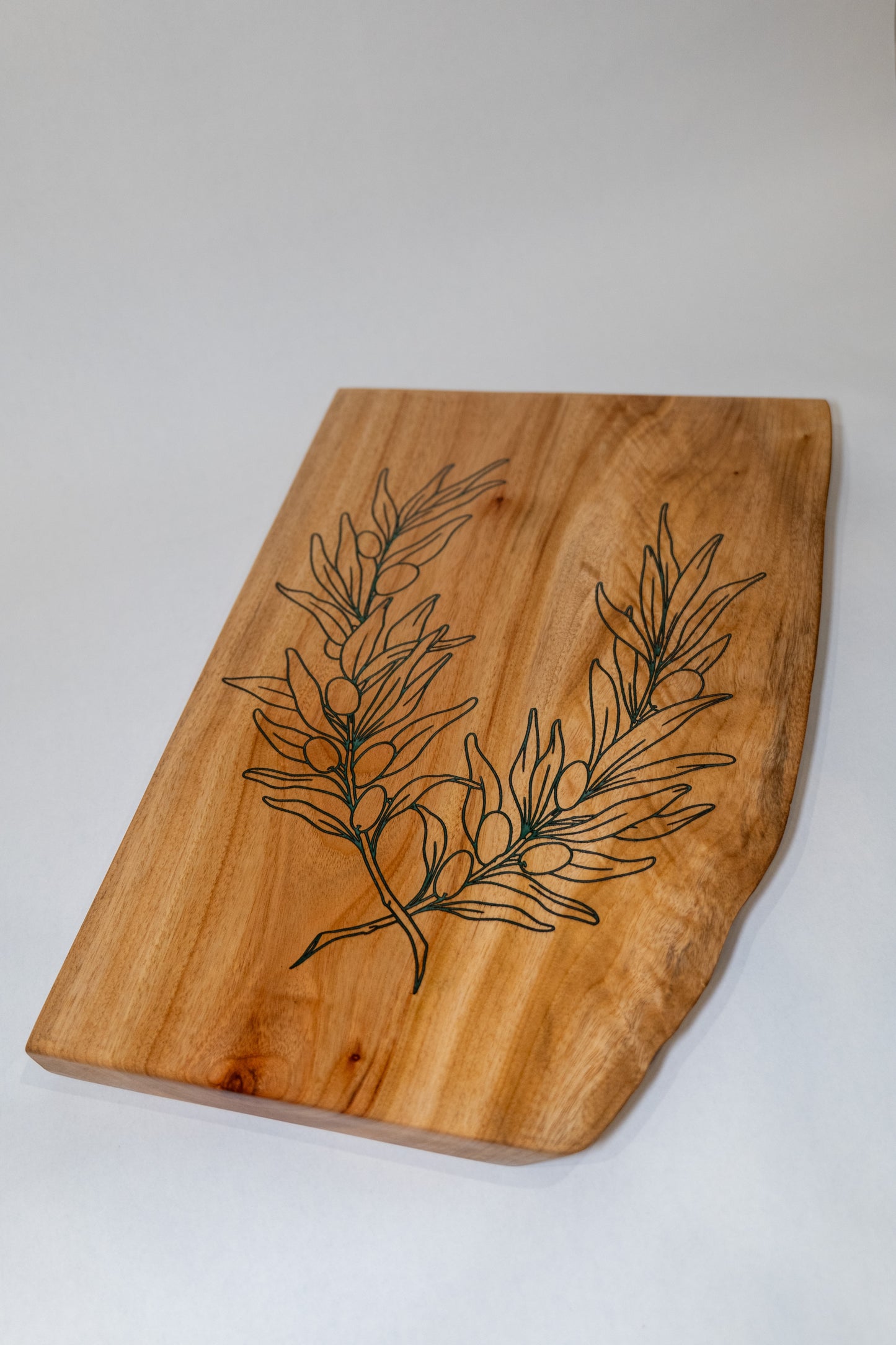 Olive Branch Engraved Serving Board – Natural Hardwood